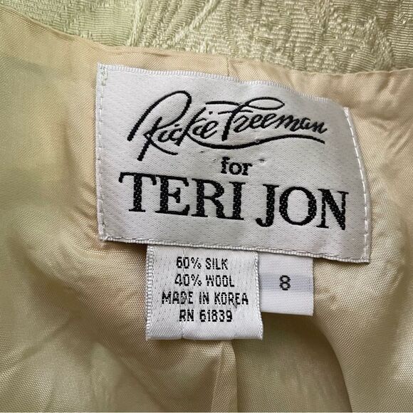 Rickie Freeman for Teri Jon Paisley Gemstone Heart Button Peplum Blazer Jacket - Picture 6 of 6